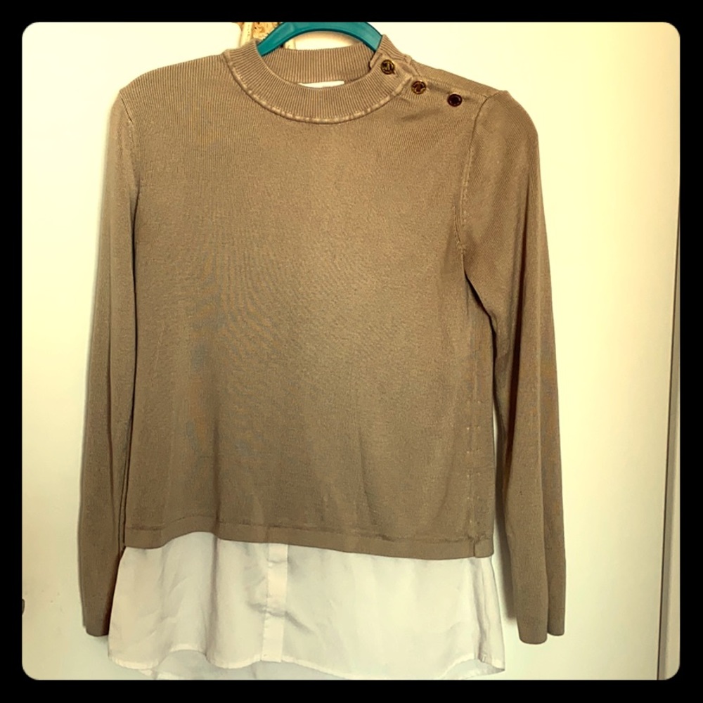 Calvin Klien sweater over the shirt look